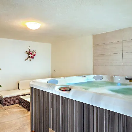 Stana By Interhome Vakantiehuis Klenovica