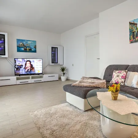 Stana By Interhome Semesterbostad Klenovica